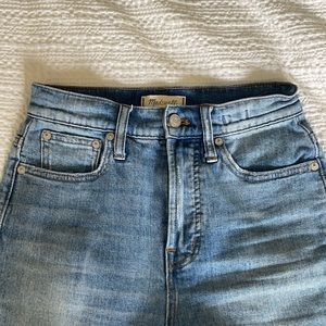 Madewell perfect vintage jean size 25